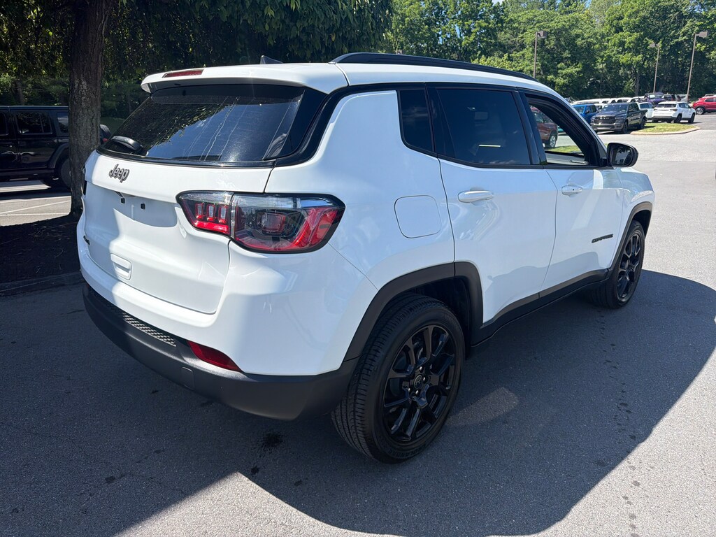 Used 2025 Jeep Compass Latitude SUV