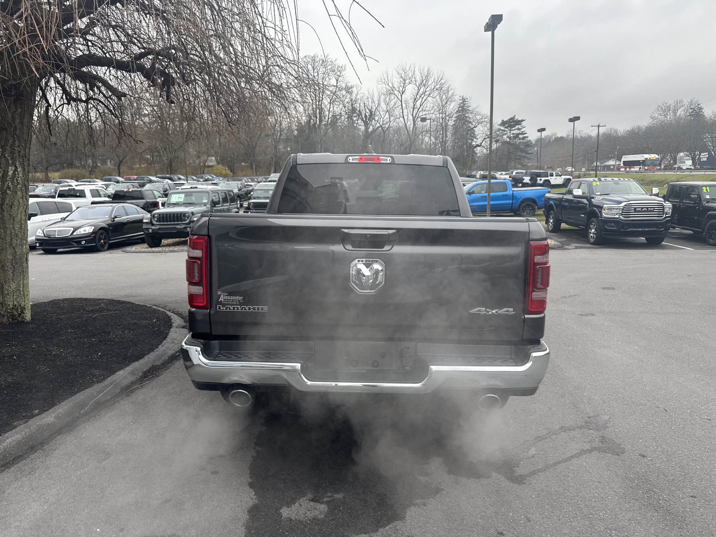 2024 Ram 1500 Laramie photo 3