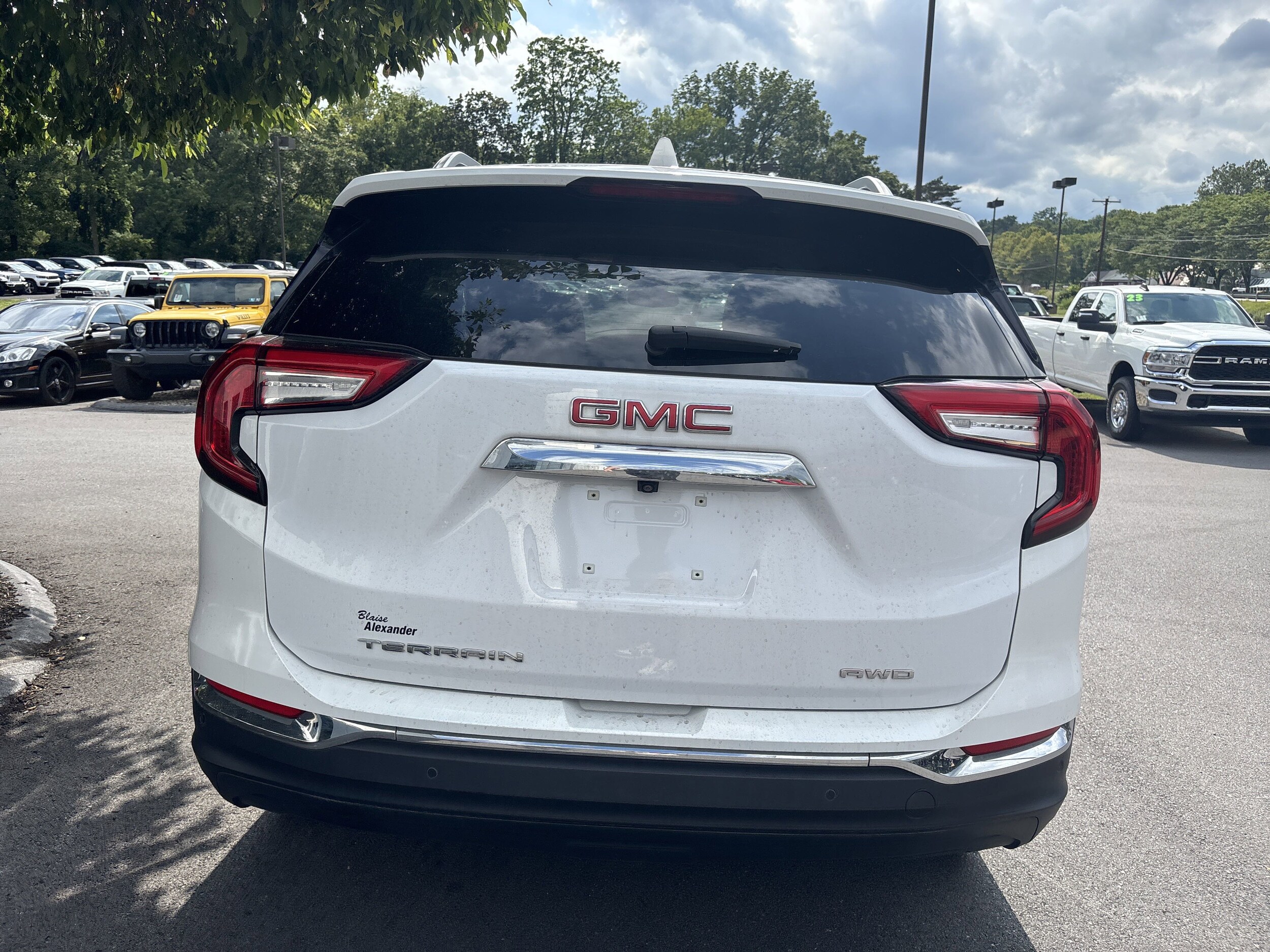 2023 Gmc Terrain SLT photo 3