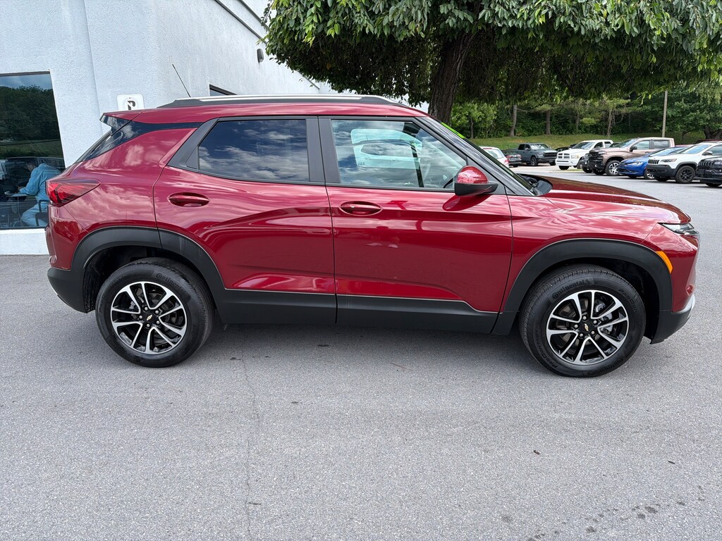 Used 2025 Chevrolet Trailblazer LT SUV