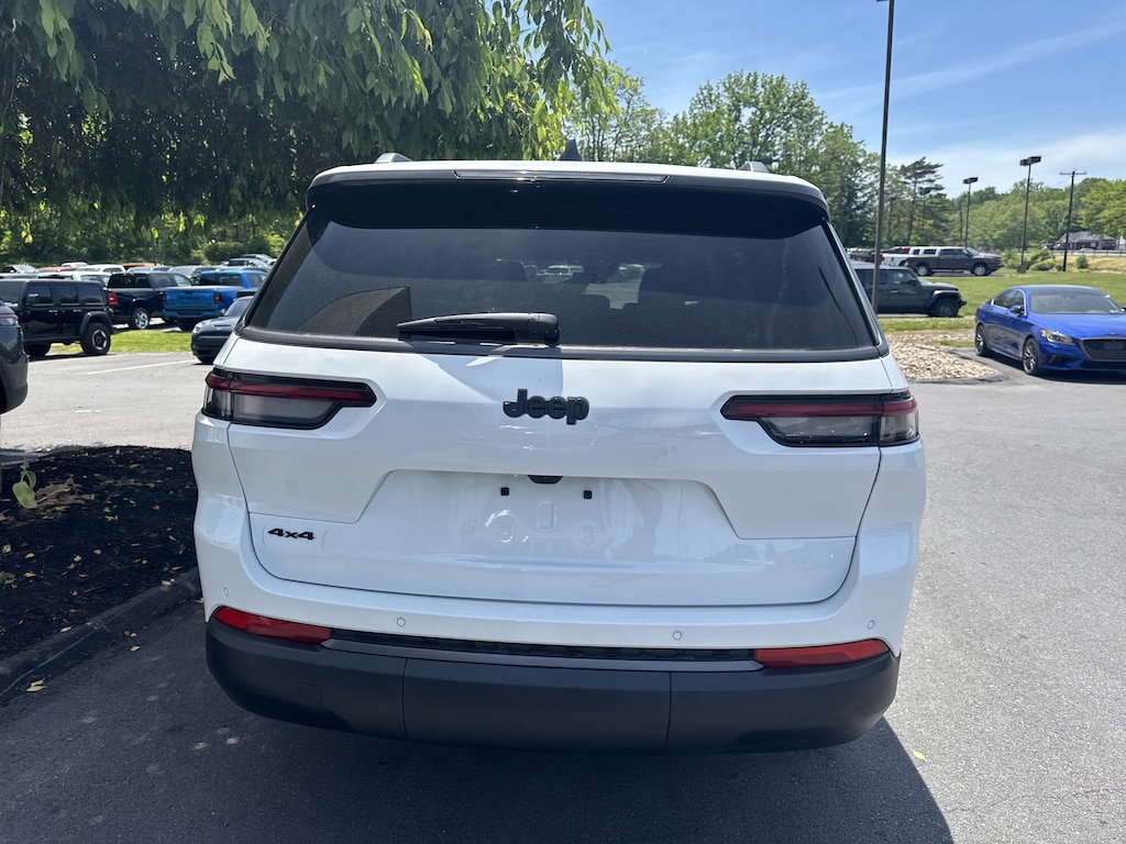 New 2026 Jeep Grand Cherokee L LAREDO ALTITUDE 4X4 Sport Utility