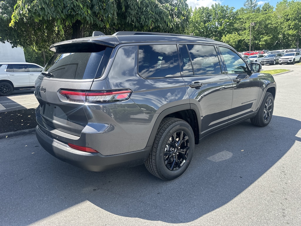New 2026 Jeep Grand Cherokee L LAREDO ALTITUDE 4X4 Sport Utility