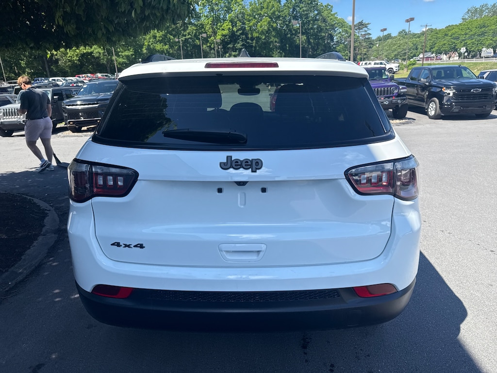 Used 2025 Jeep Compass Latitude SUV
