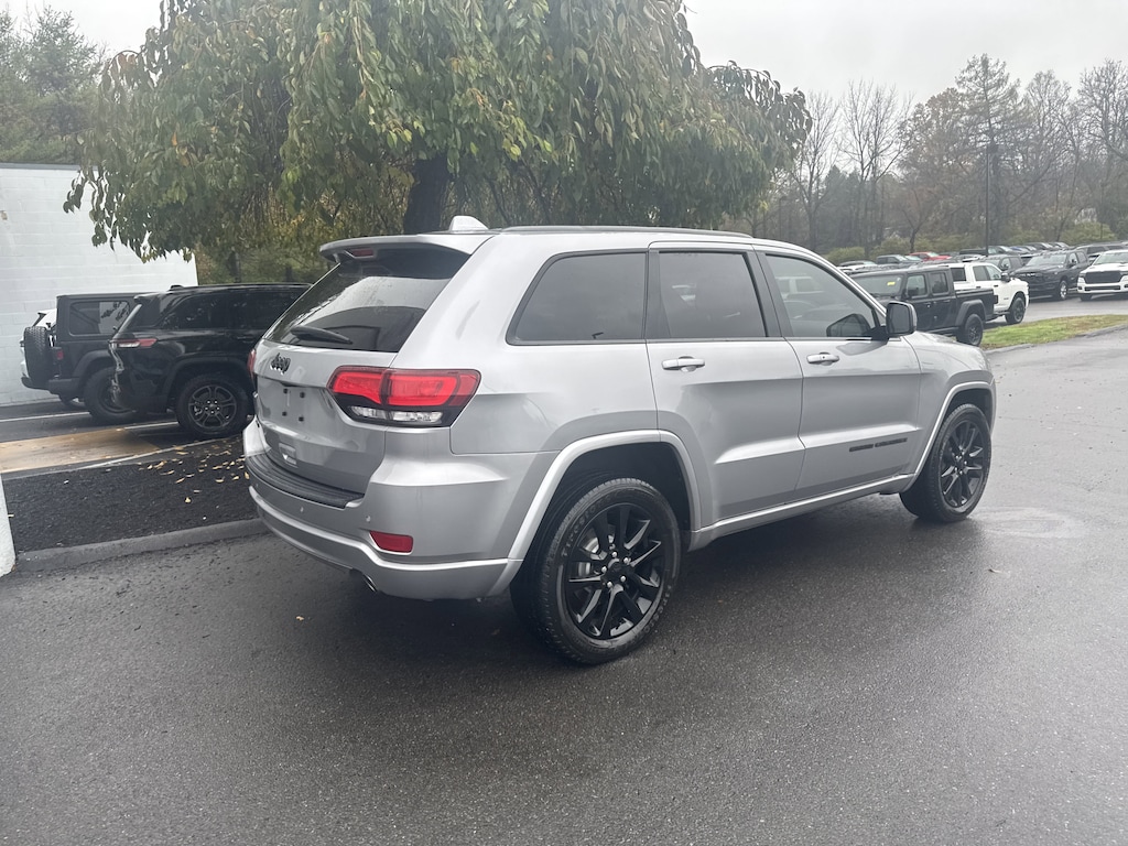 Used 2019 Jeep Grand Cherokee Altitude SUV