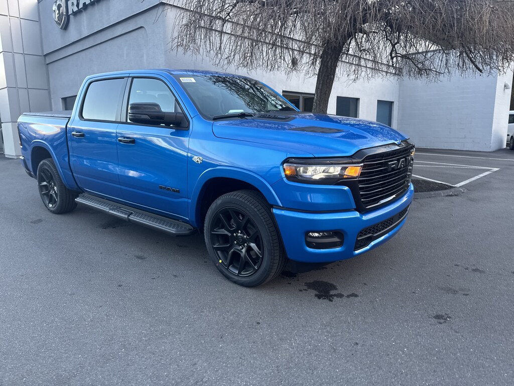 New 2026 Ram 1500 LARAMIE CREW CAB 4X4 5'7 BOX Pickup