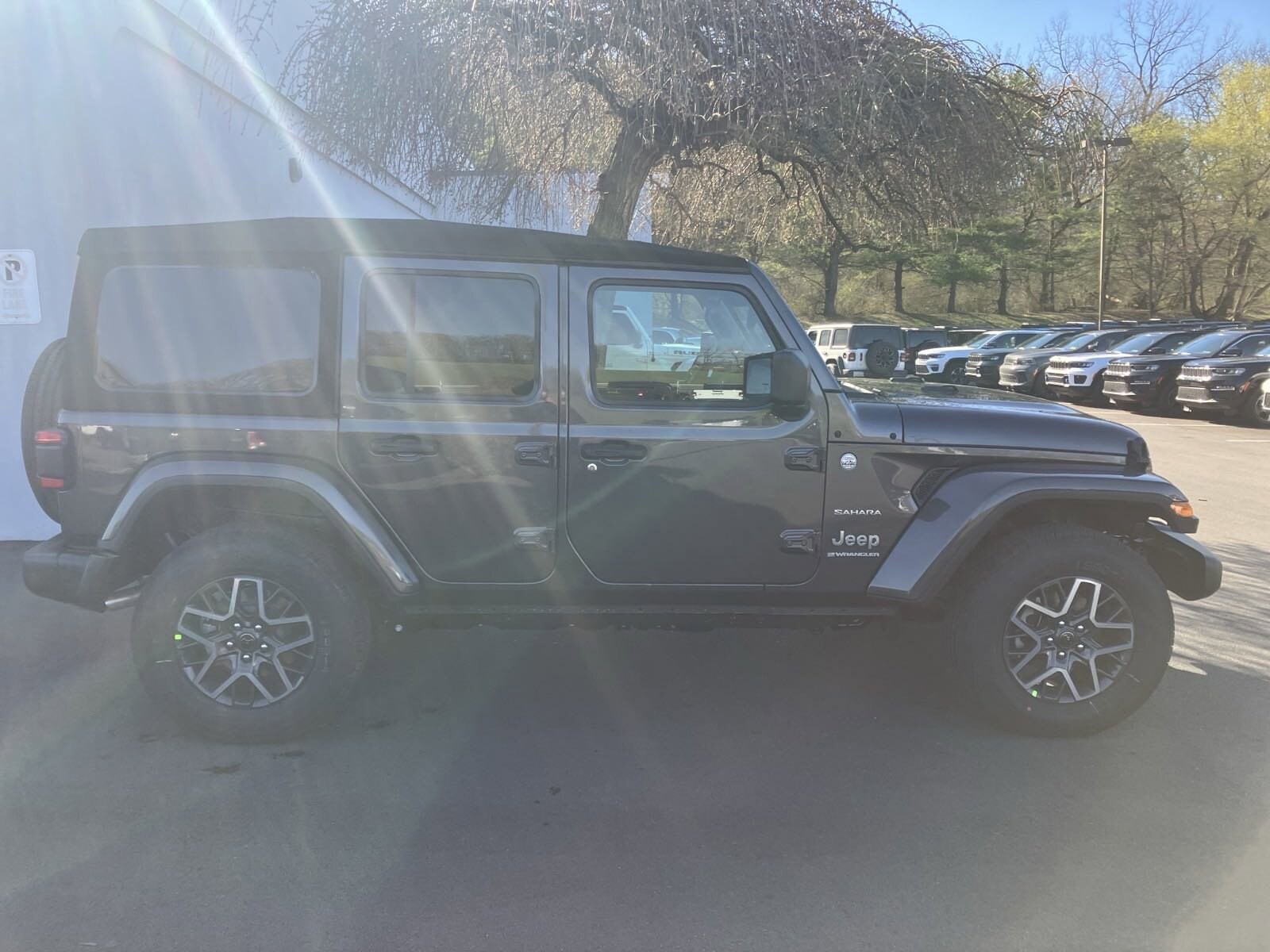 2024 Jeep Wrangler Sahara photo 2
