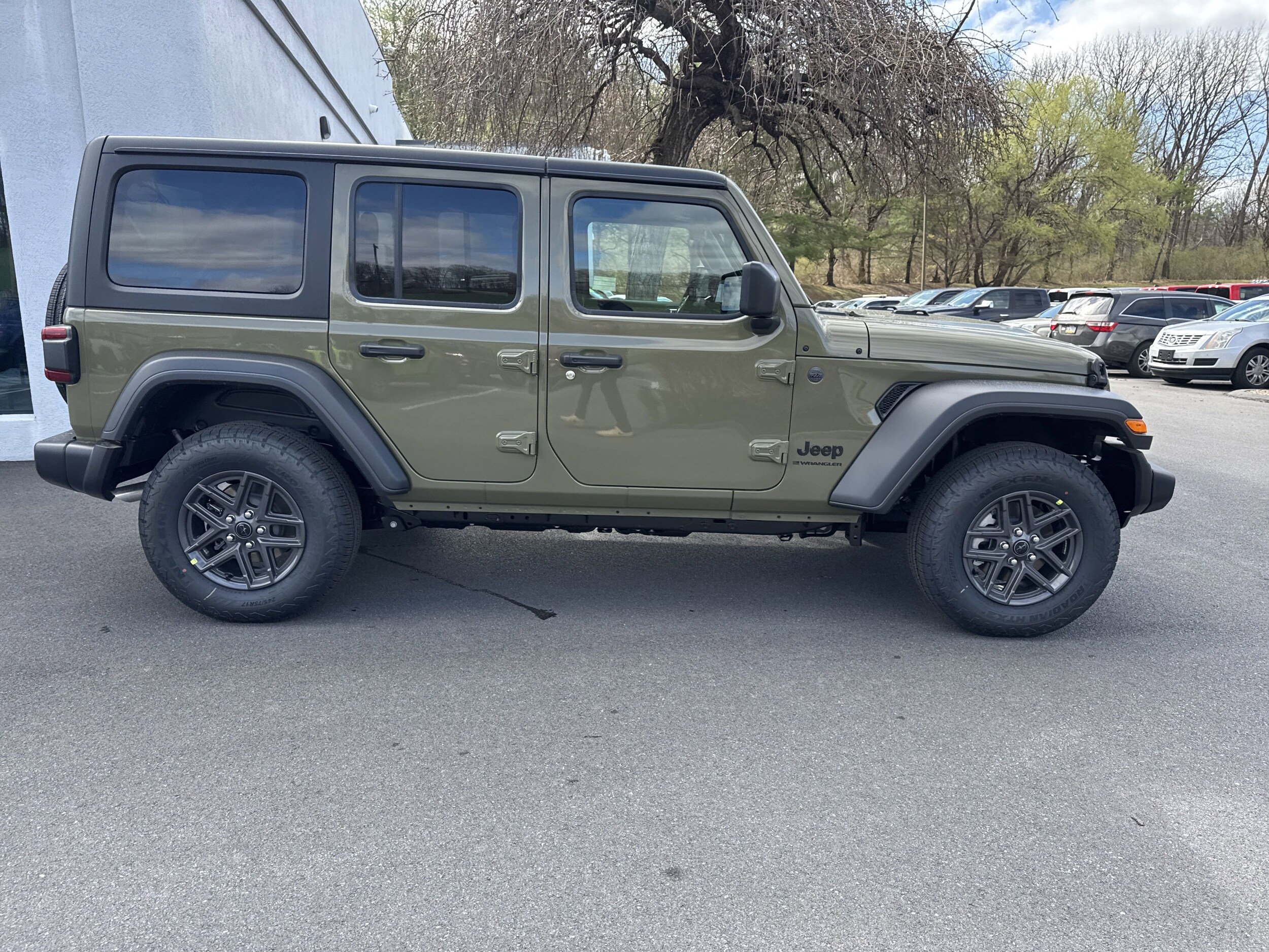2025 Jeep Wrangler Sport photo 2