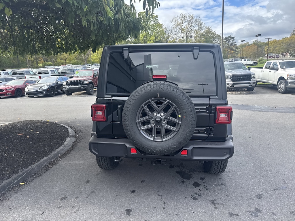 New 2026 Jeep Wrangler 4-DOOR SPORT S Sport Utility