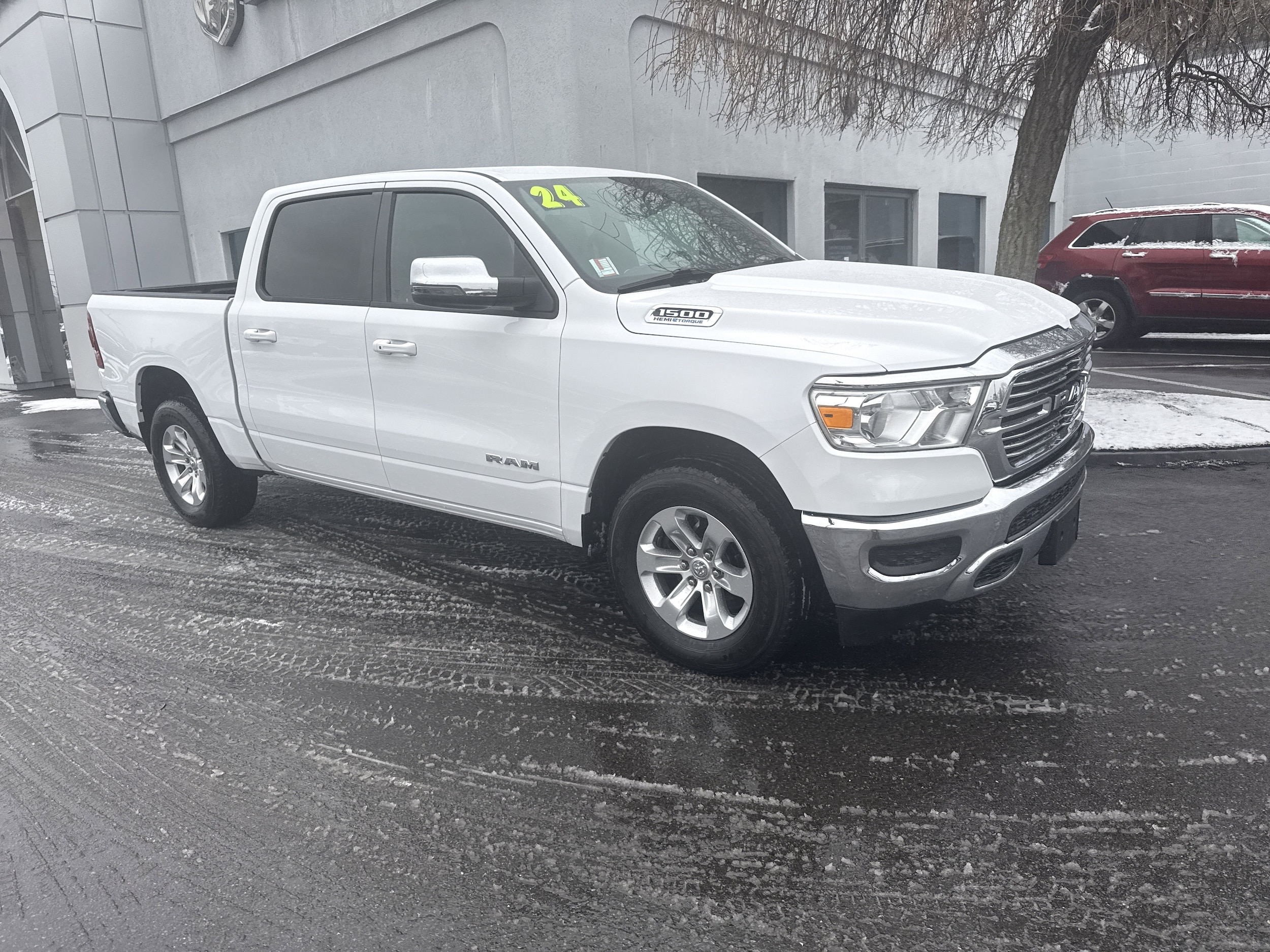 2024 RAM Ram 1500 Pickup Laramie's photo