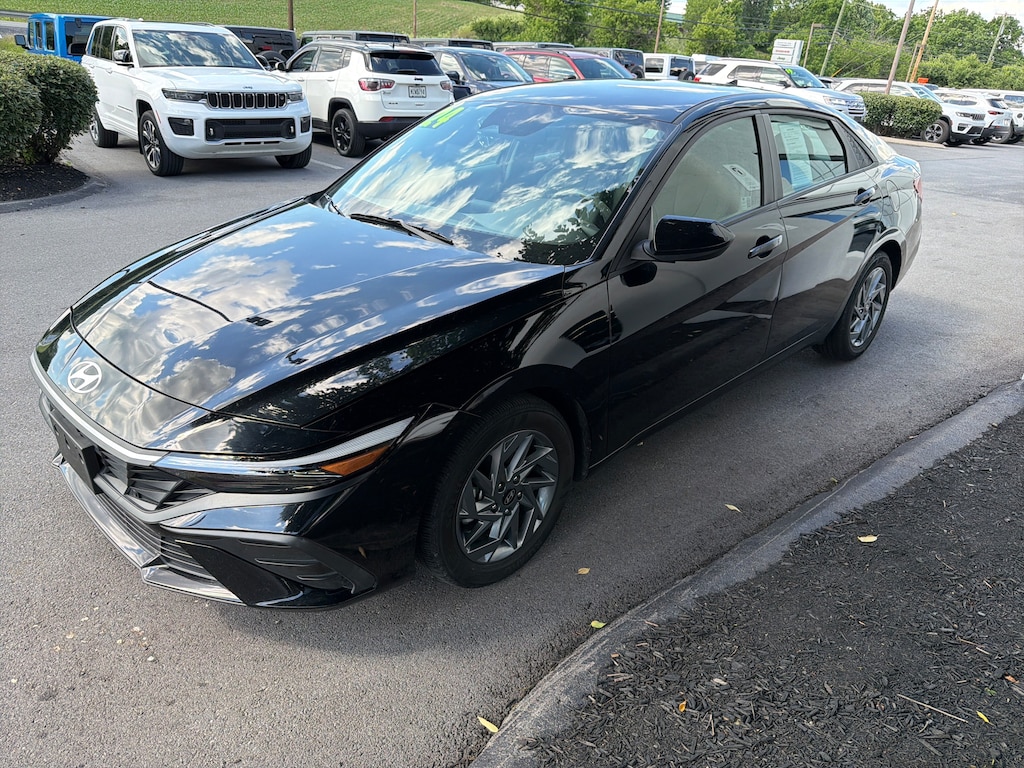 Used 2024 Hyundai Elantra SEL Sedan