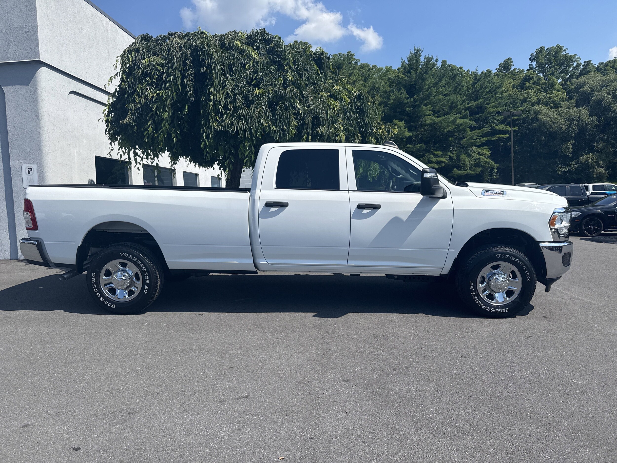 2023 Ram 2500 Tradesman photo 2