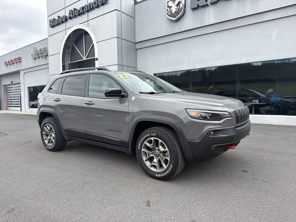 Used 2022 Jeep Cherokee Trailhawk SUV