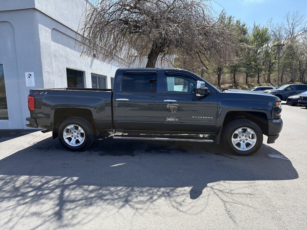 Used 2018 Chevrolet Silverado 1500 LT w/2LT Truck Crew Cab