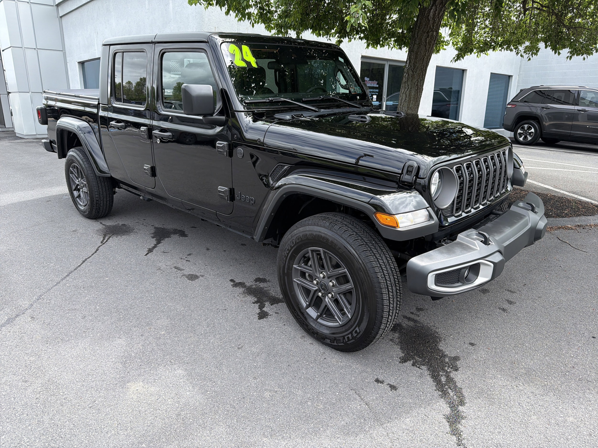 2024 Jeep Gladiator
