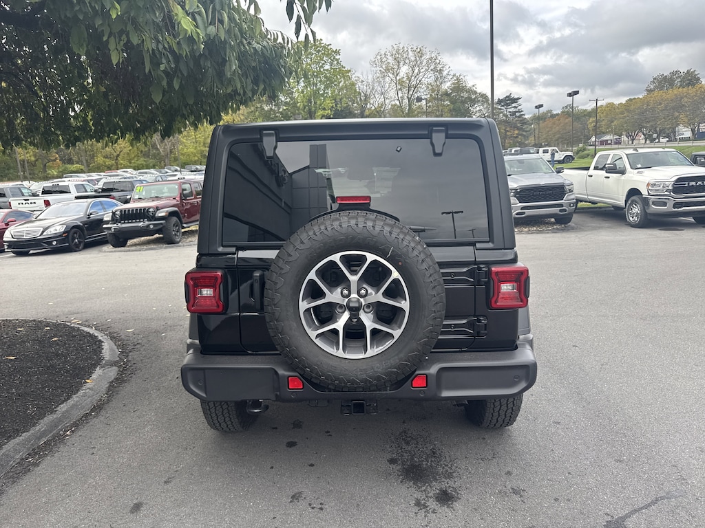 New 2026 Jeep Wrangler 4-DOOR SPORT S Sport Utility