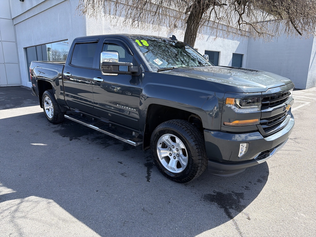 Used 2018 Chevrolet Silverado 1500 LT w/2LT Truck Crew Cab