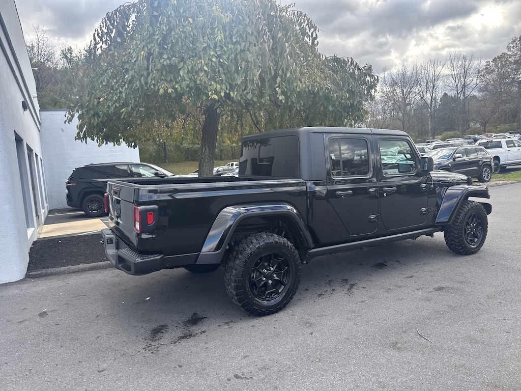 Used 2022 Jeep Gladiator Sport Truck Crew Cab