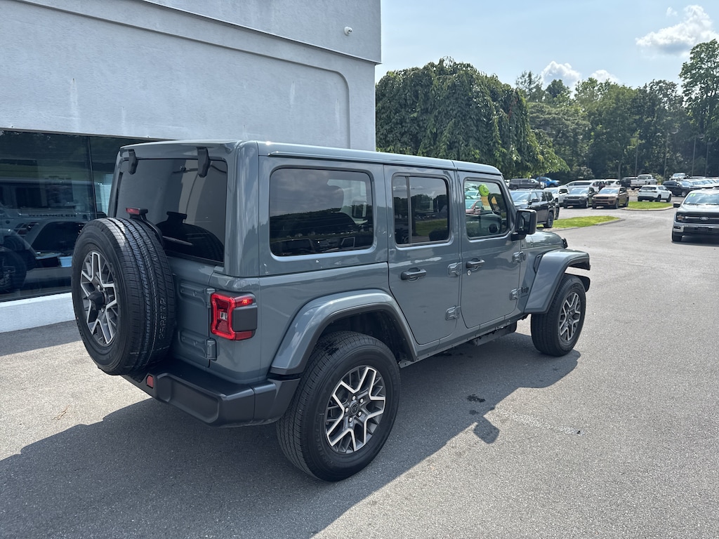 Used 2026 Jeep Wrangler Sahara SUV