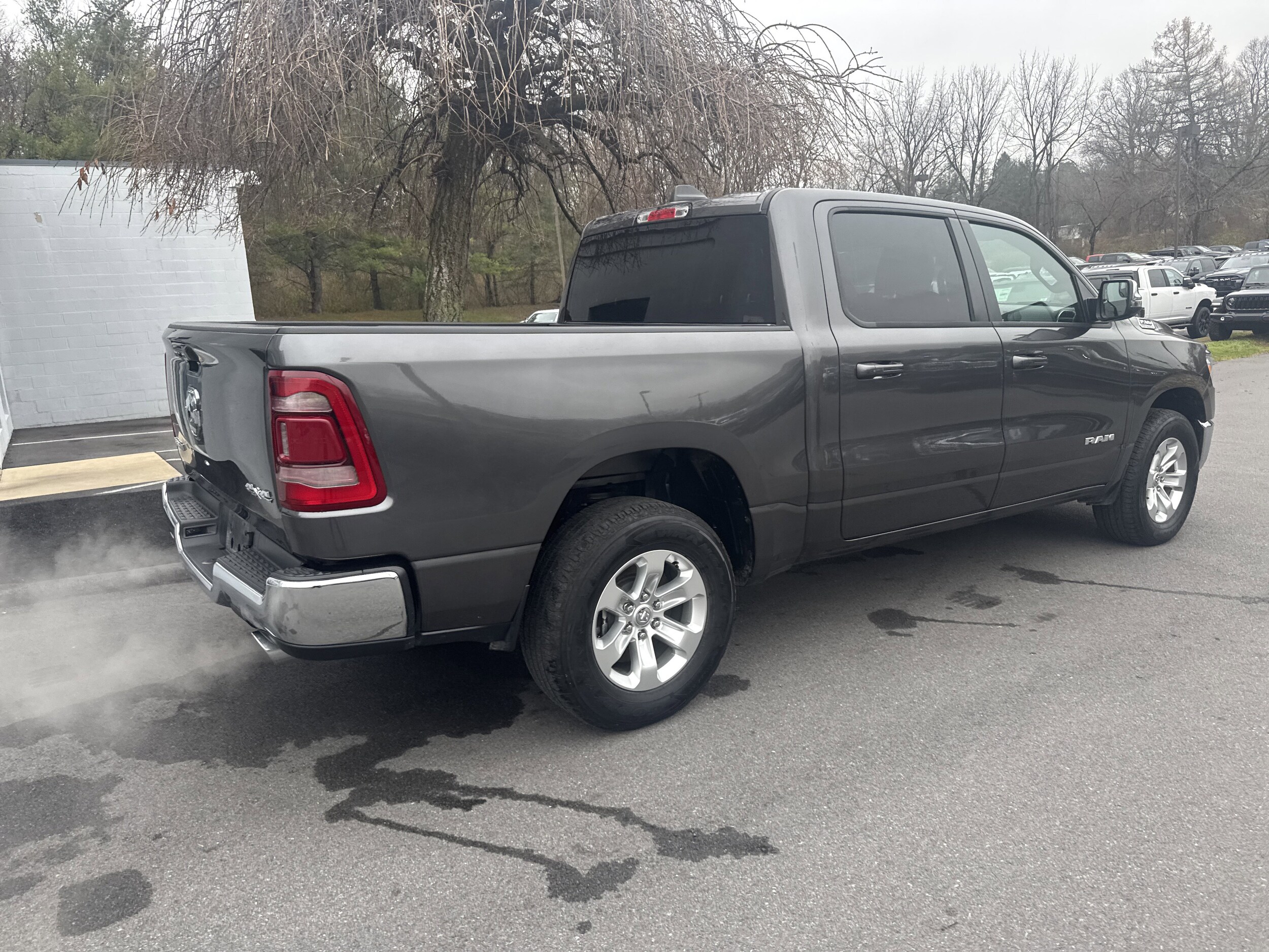 2024 Ram 1500 Laramie photo 2