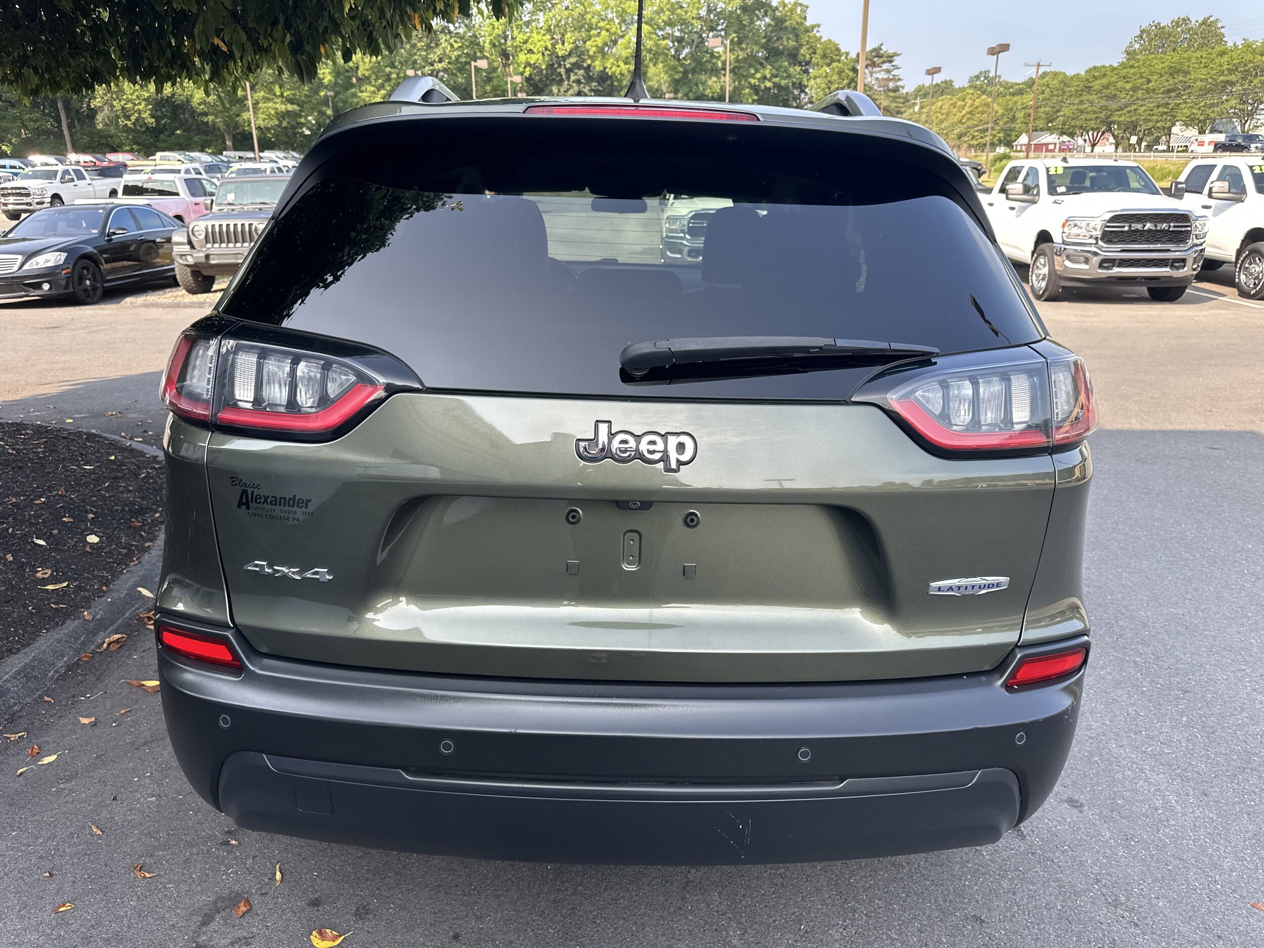 2019 Jeep Cherokee Latitude photo 3