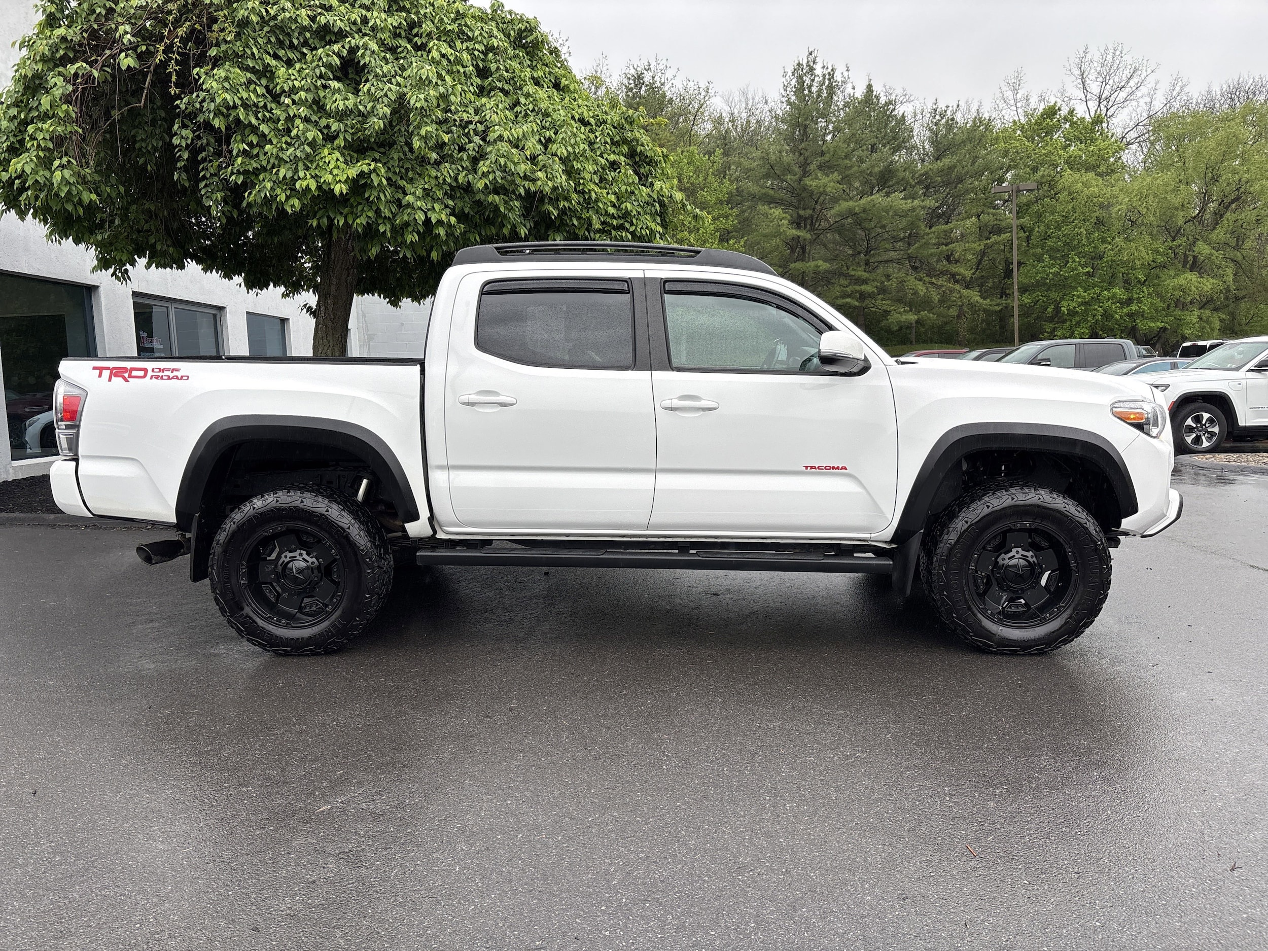 Used 2022 Toyota Tacoma SR with VIN 3TMCZ5AN9NM493479 for sale in State College, PA