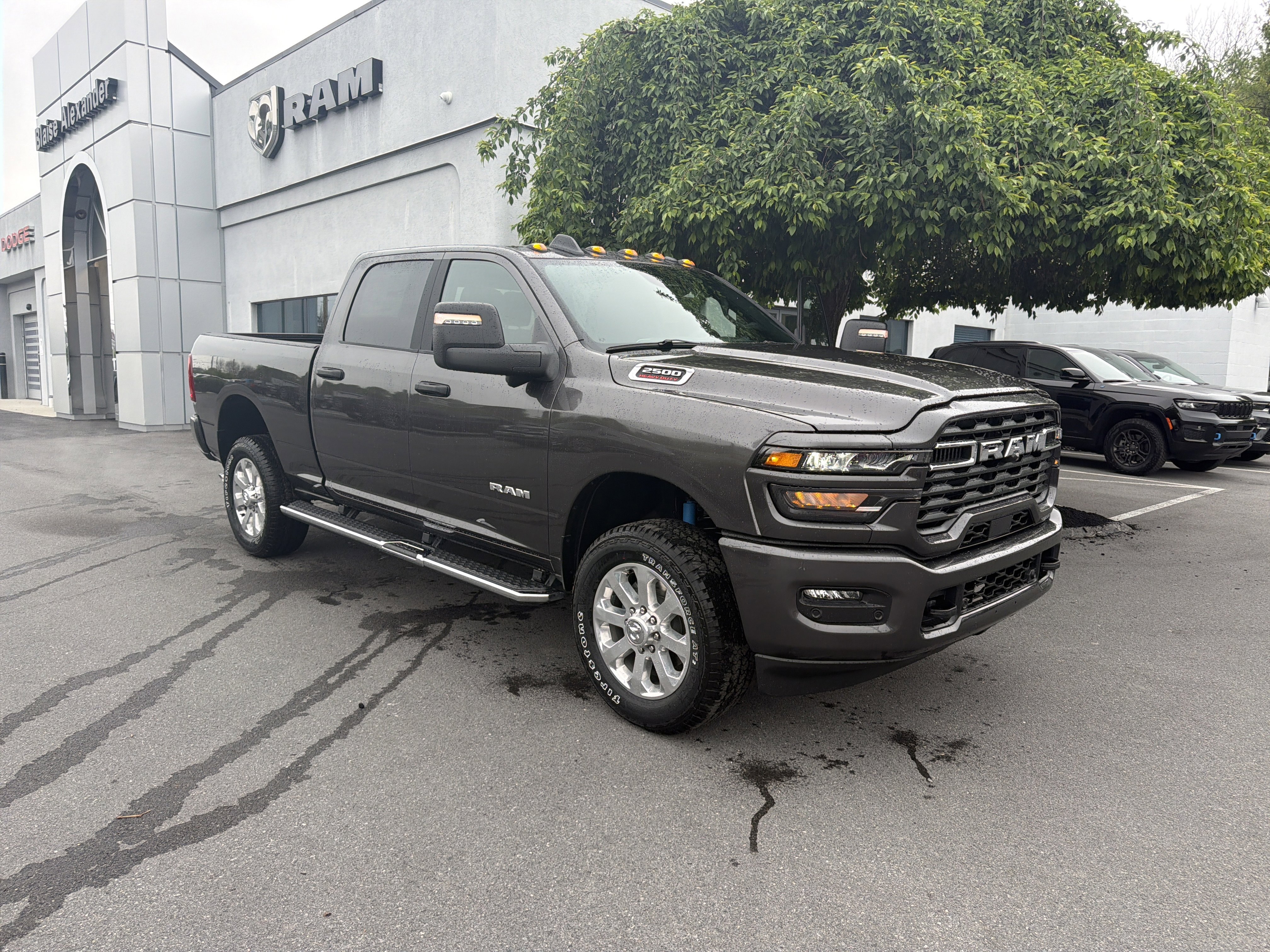 2026 Ram 2500 BIG HORN CREW CAB 4X4 Pickup