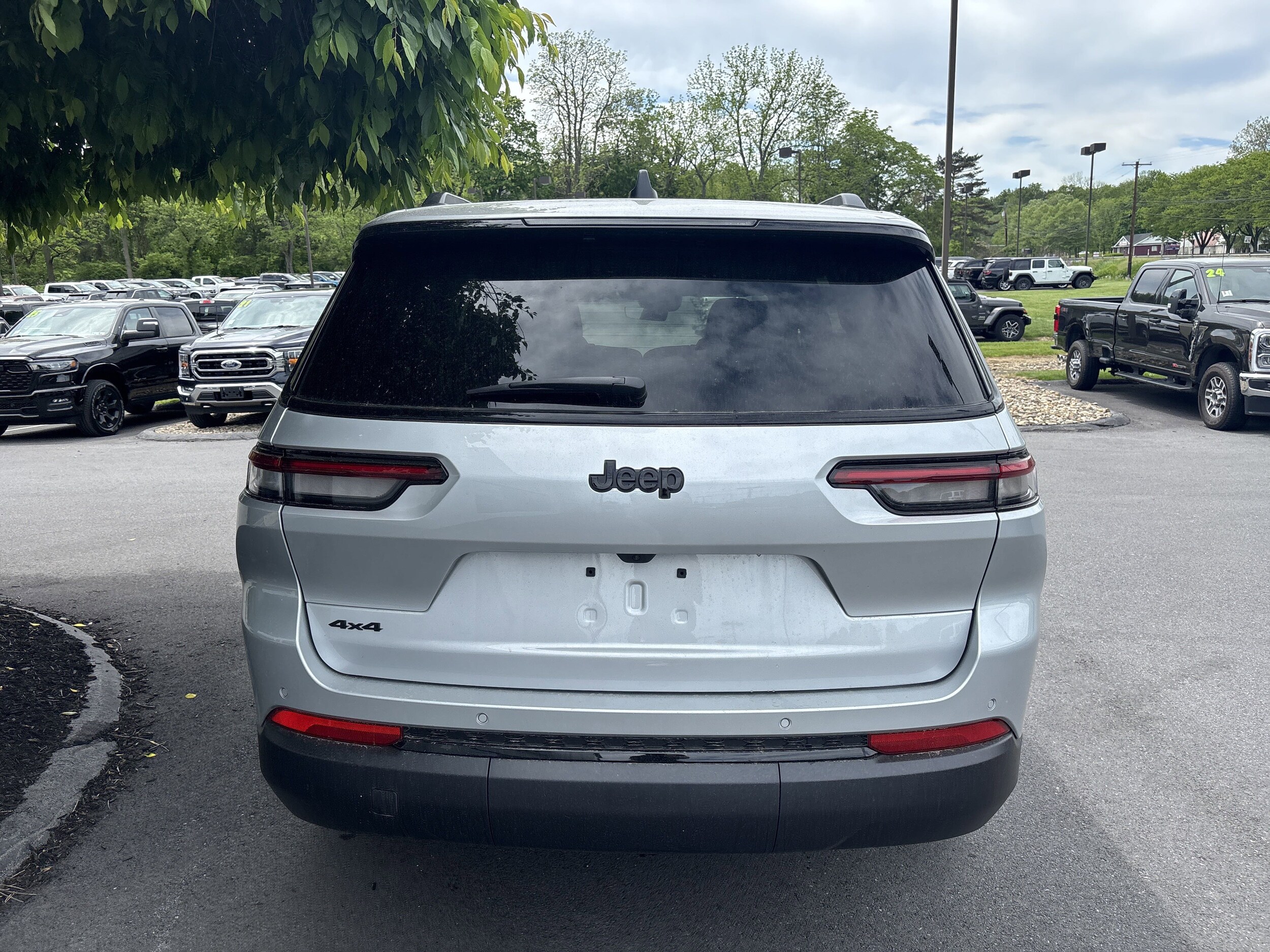 2025 Jeep Grand Cherokee Altitude X photo 3