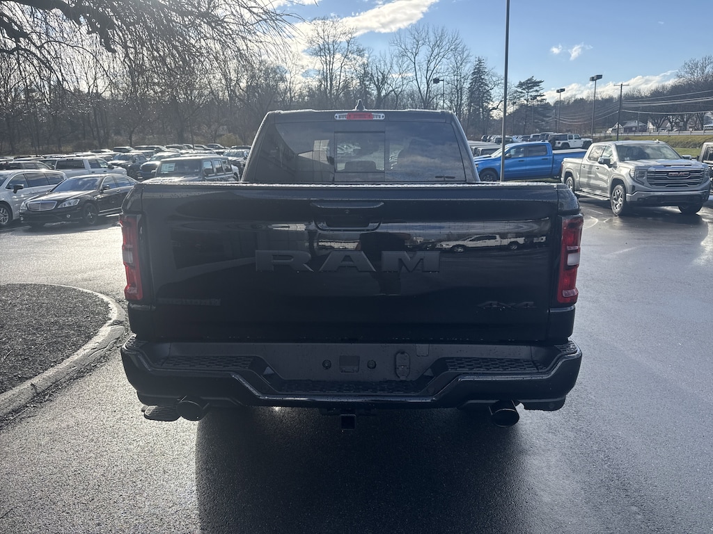 New 2026 Ram 1500 BIG HORN CREW CAB 4X4 5'7 BOX Pickup