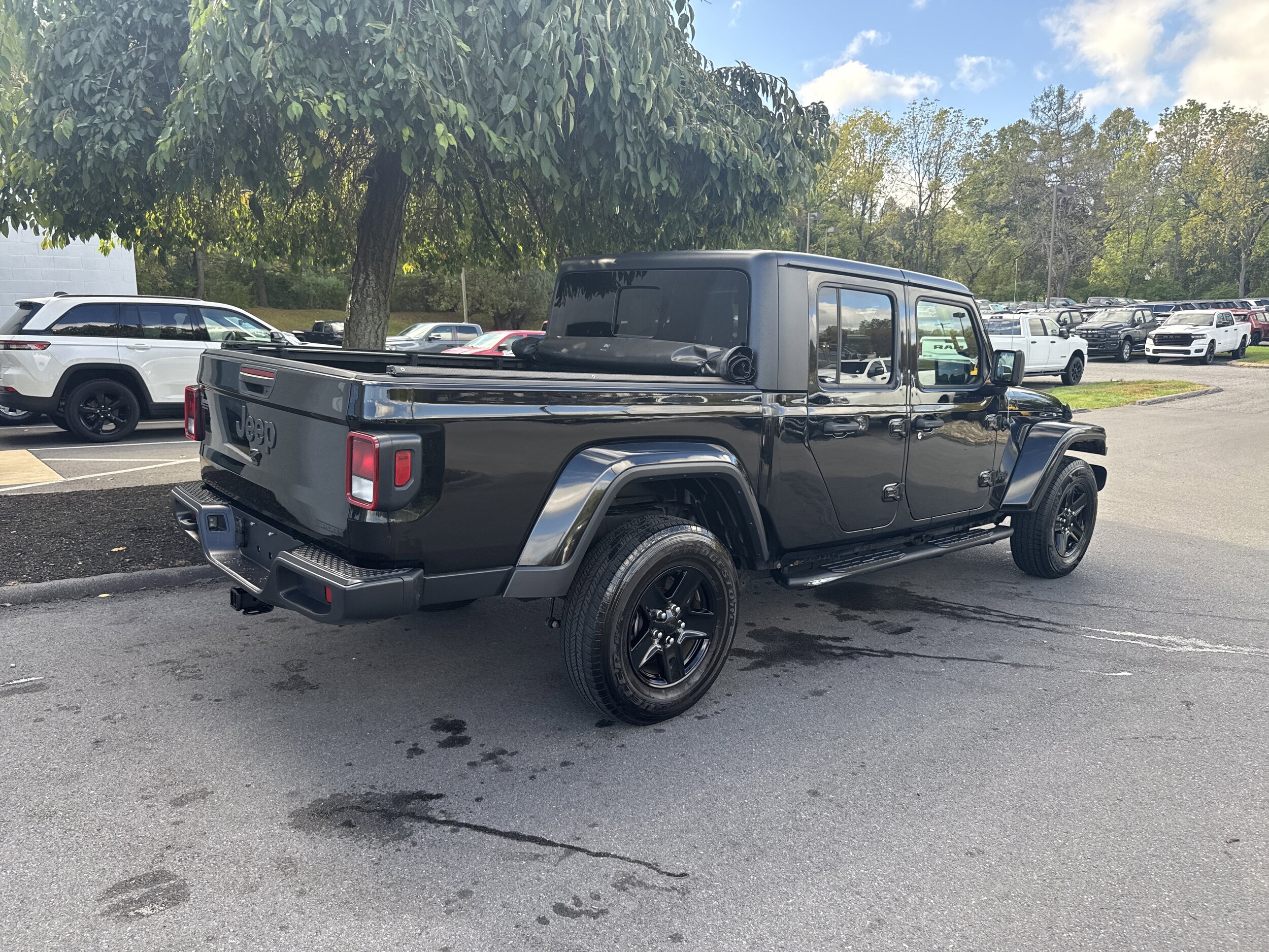 2021 Jeep Gladiator Sport S photo 3