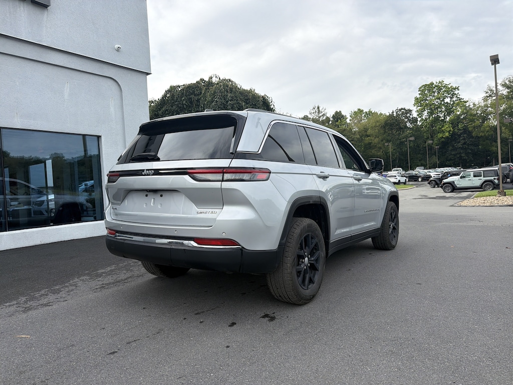 Used 2022 Jeep Grand Cherokee Limited SUV
