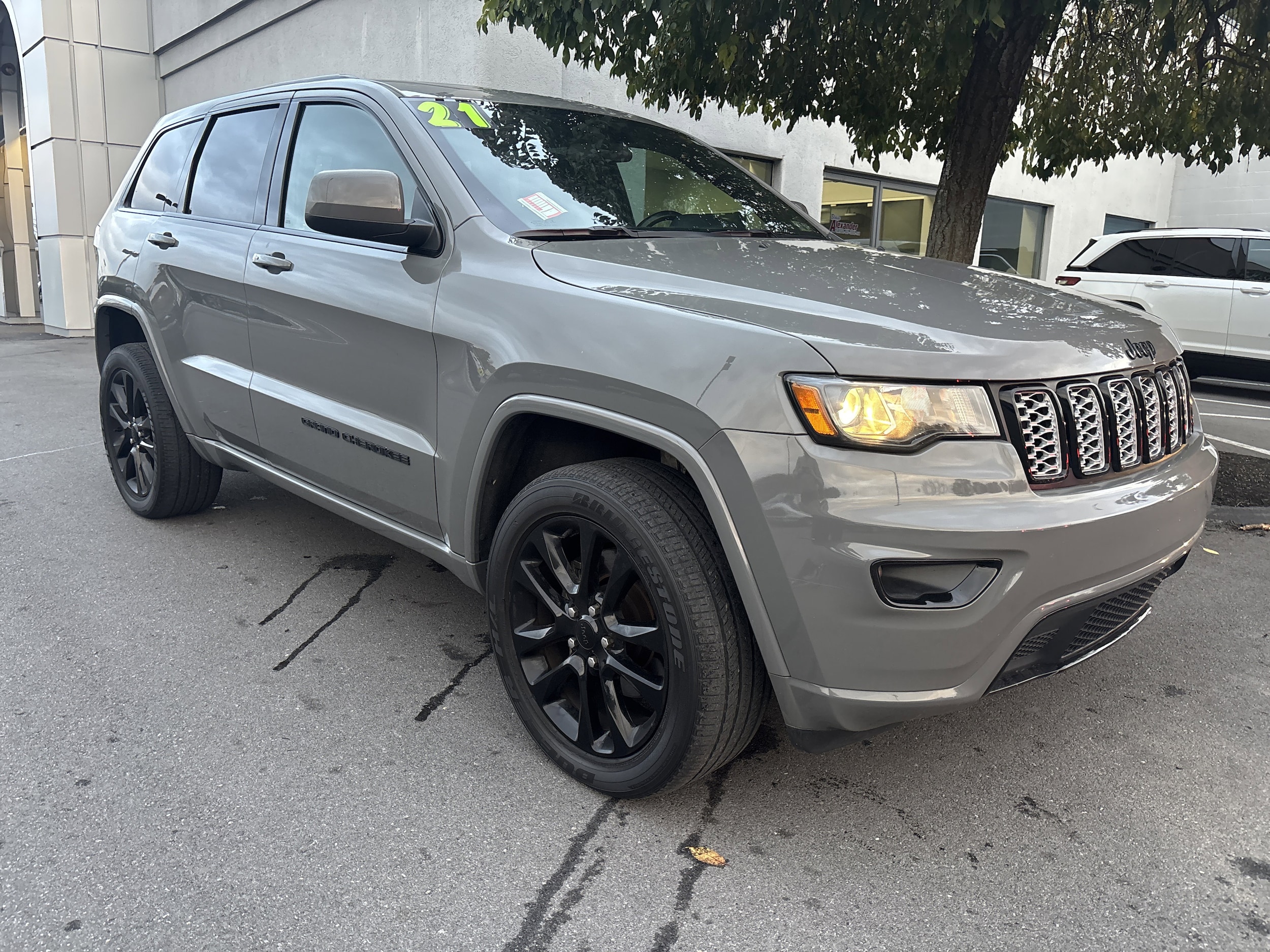 2021 Jeep Grand Cherokee Laredo X's photo