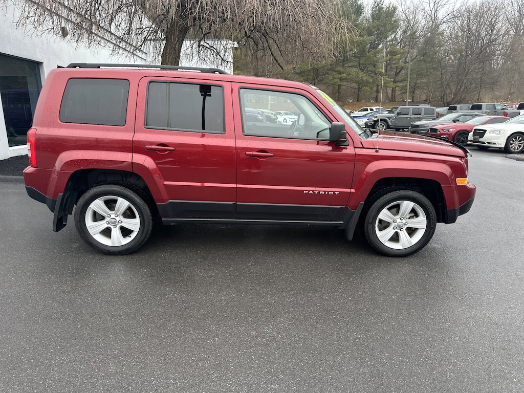 Used 2014 Jeep Patriot Latitude 4x4 SUV