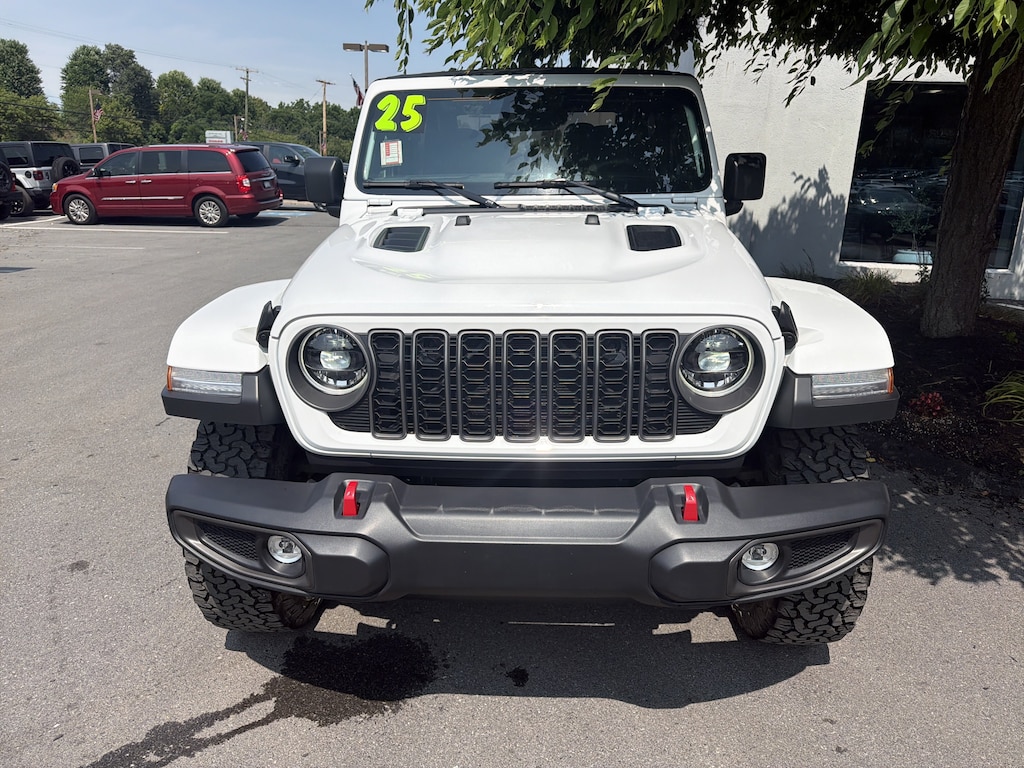 Used 2025 Jeep Wrangler Rubicon SUV