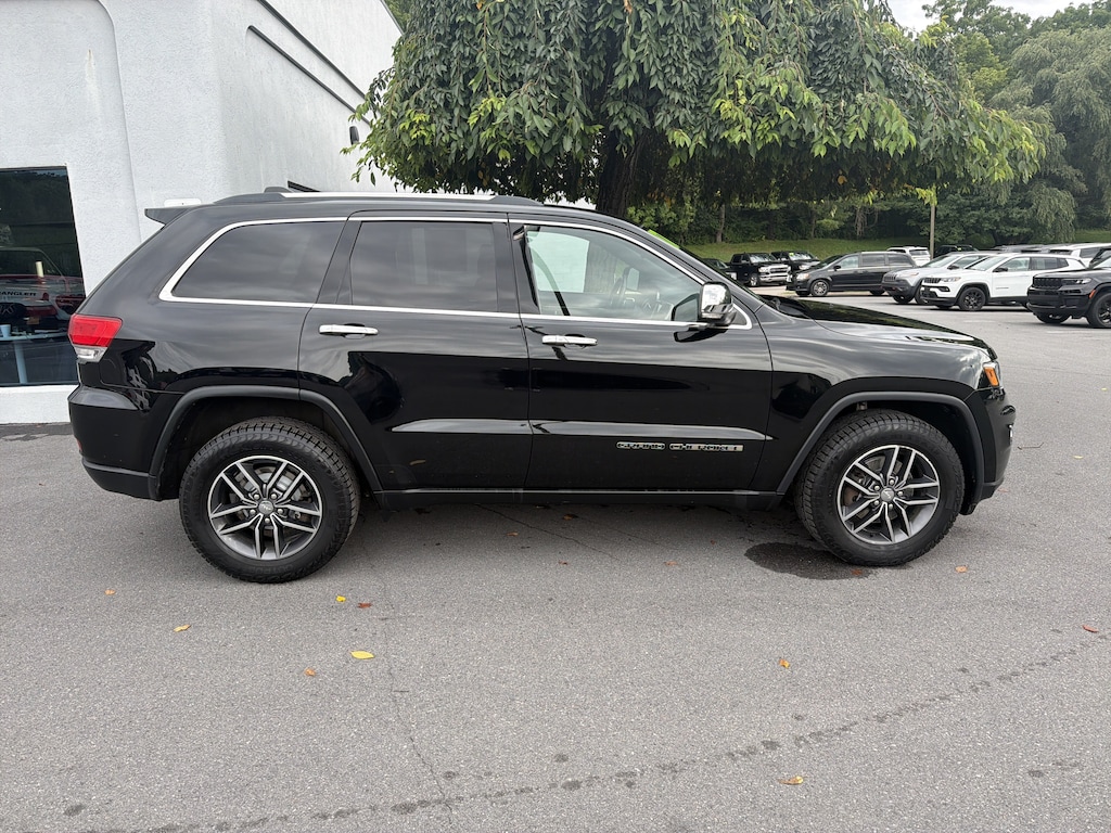 Used 2017 Jeep Grand Cherokee Limited 4x4 SUV