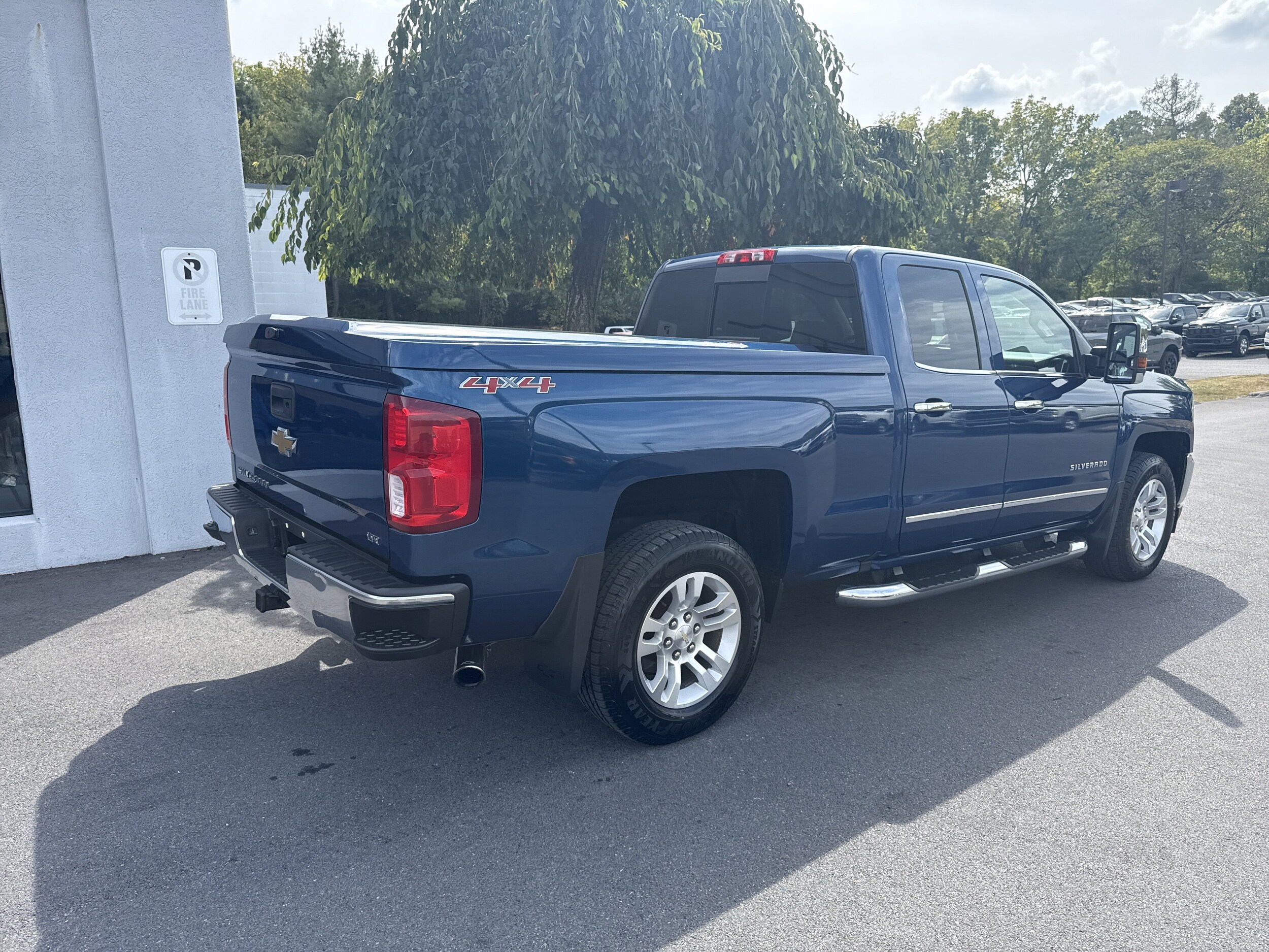 2016 Chevrolet Silverado 1500 LTZ photo 3
