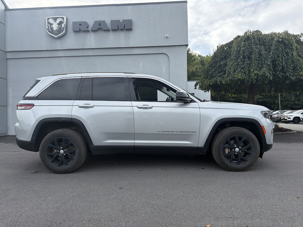 Used 2022 Jeep Grand Cherokee Limited SUV