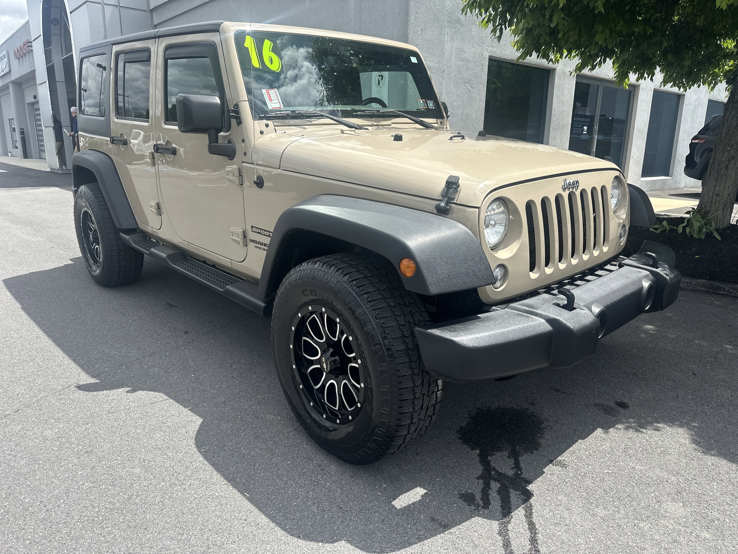 2016 Jeep Wrangler Sport S's photo
