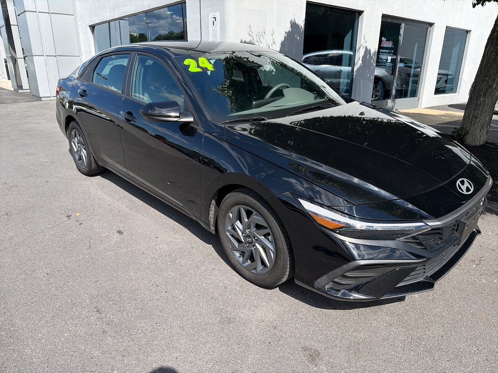 Used 2024 Hyundai Elantra SEL Sedan