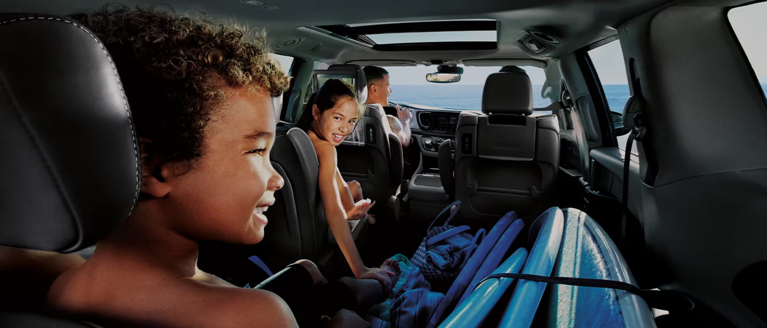 2025-Chrysler-Pacifica-interior-long-family-rec.png