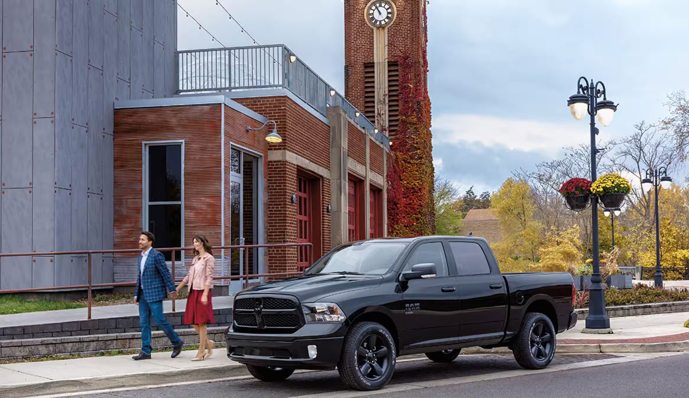 2024-ram-1500-classic-couple.png