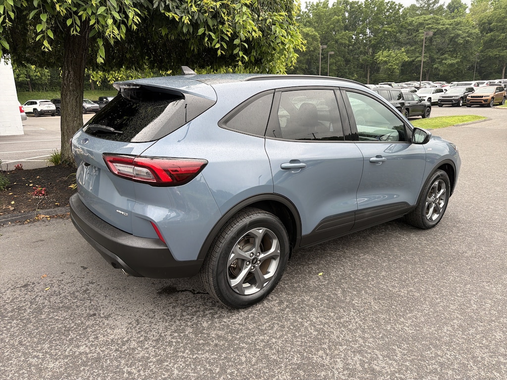 Used 2025 Ford Escape ST-Line Select SUV