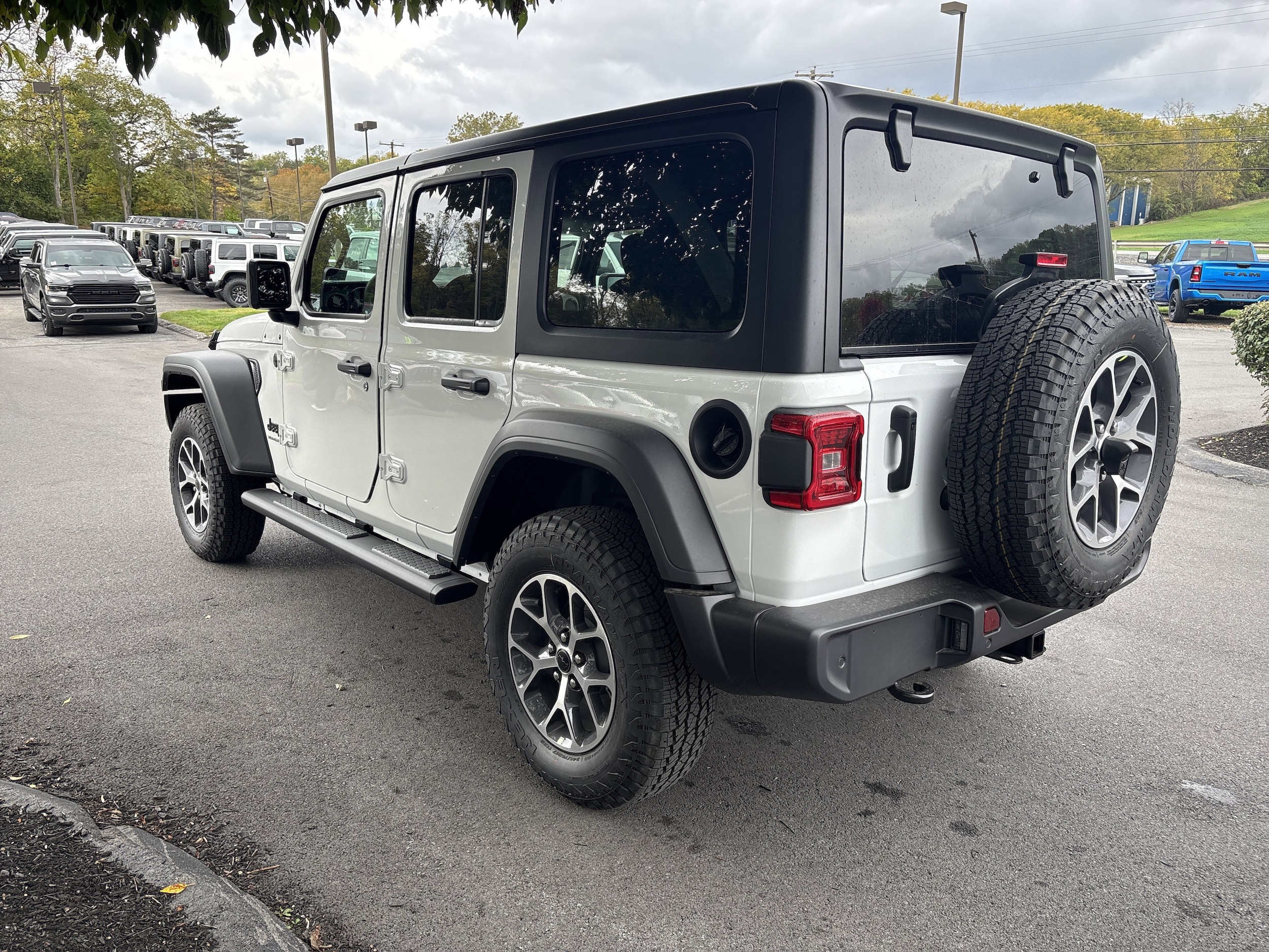 2026 Jeep Wrangler 4-Door Sport S - Photo 6