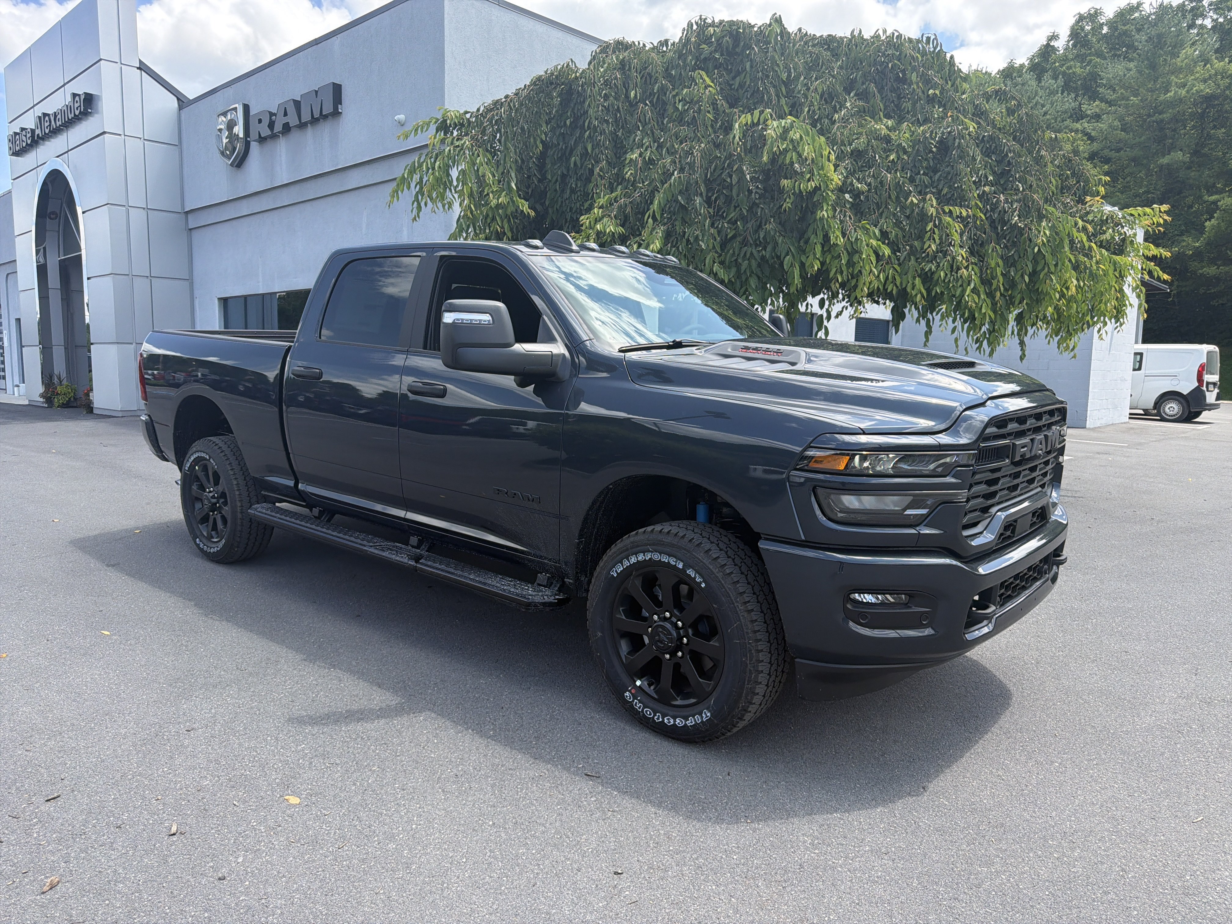 2026 Ram 2500 BIG HORN CREW CAB 4X4 Pickup
