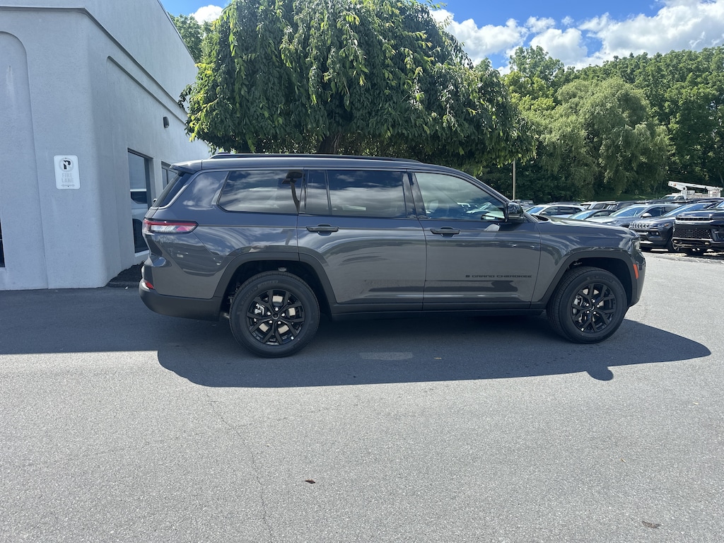 New 2026 Jeep Grand Cherokee L LAREDO ALTITUDE 4X4 Sport Utility