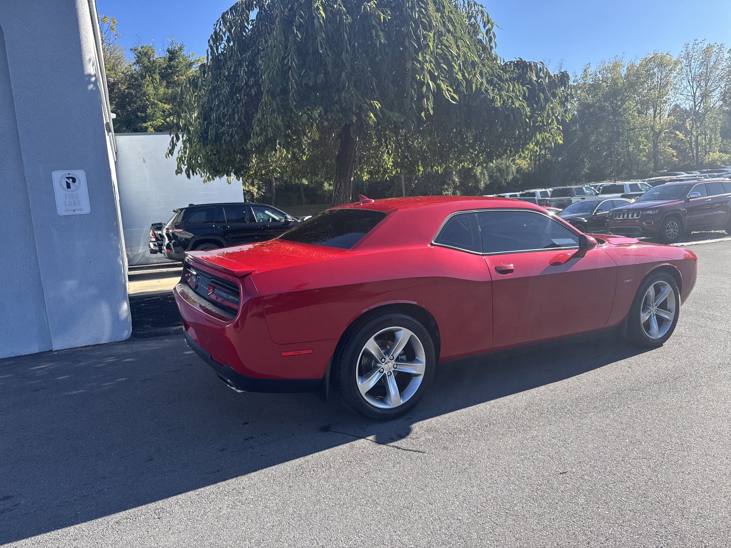 2016 Dodge Challenger SXT Plus photo 2