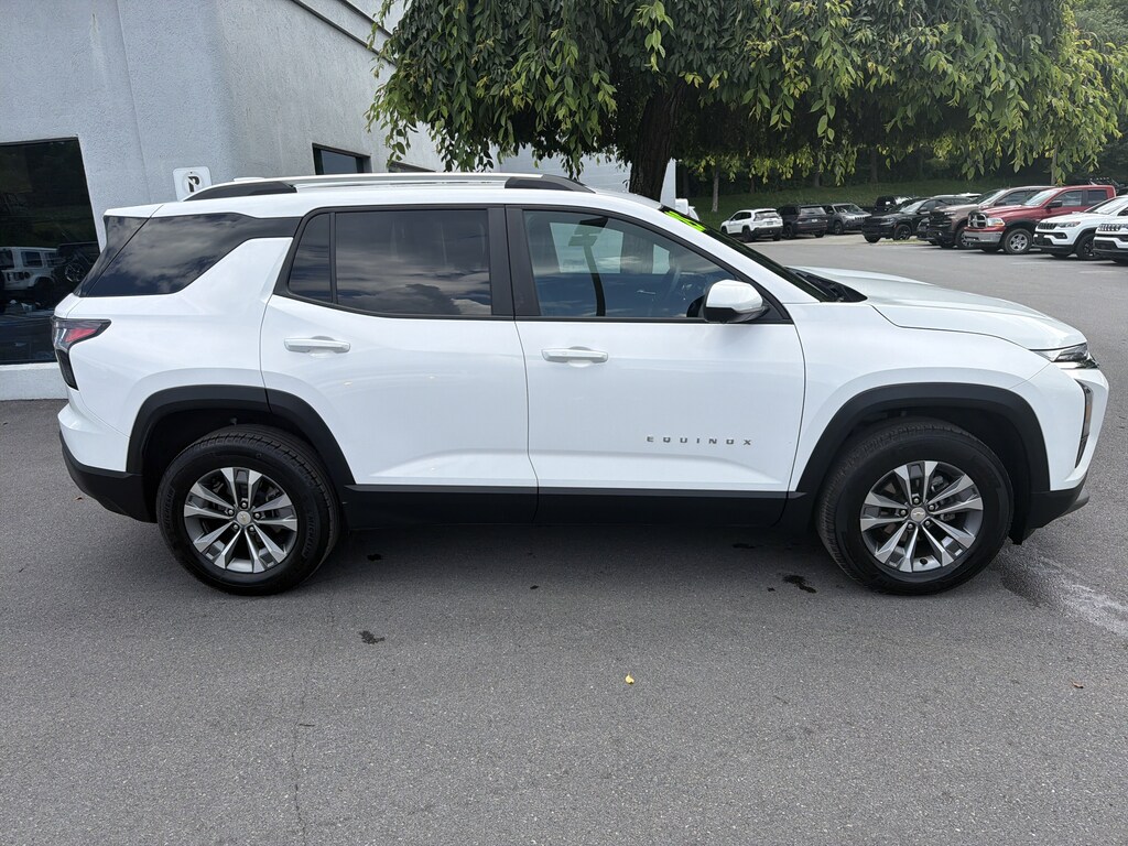 Used 2025 Chevrolet Equinox LT SUV