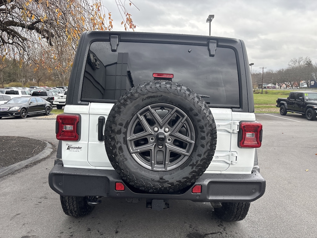 New 2026 Jeep Wrangler 4-DOOR SPORT S Sport Utility