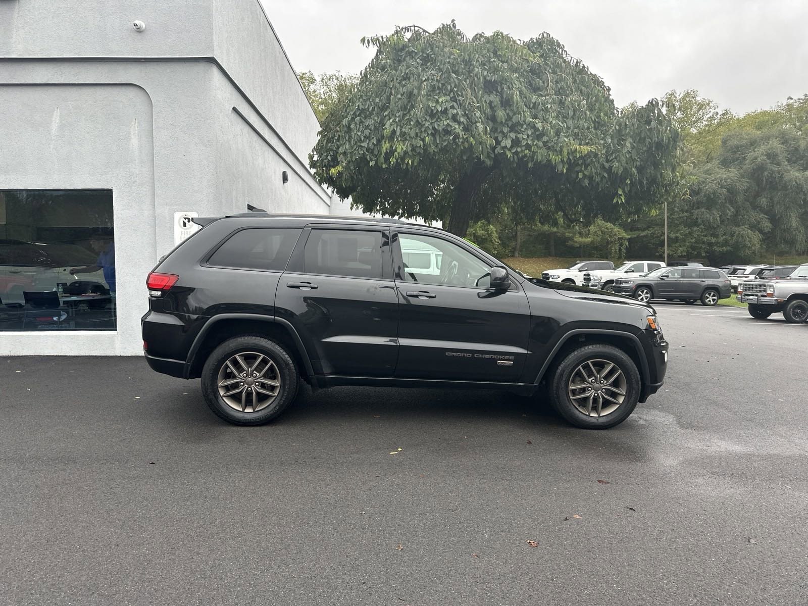 Used 2016 Jeep Grand Cherokee Laredo with VIN 1C4RJFAG9GC457353 for sale in State College, PA