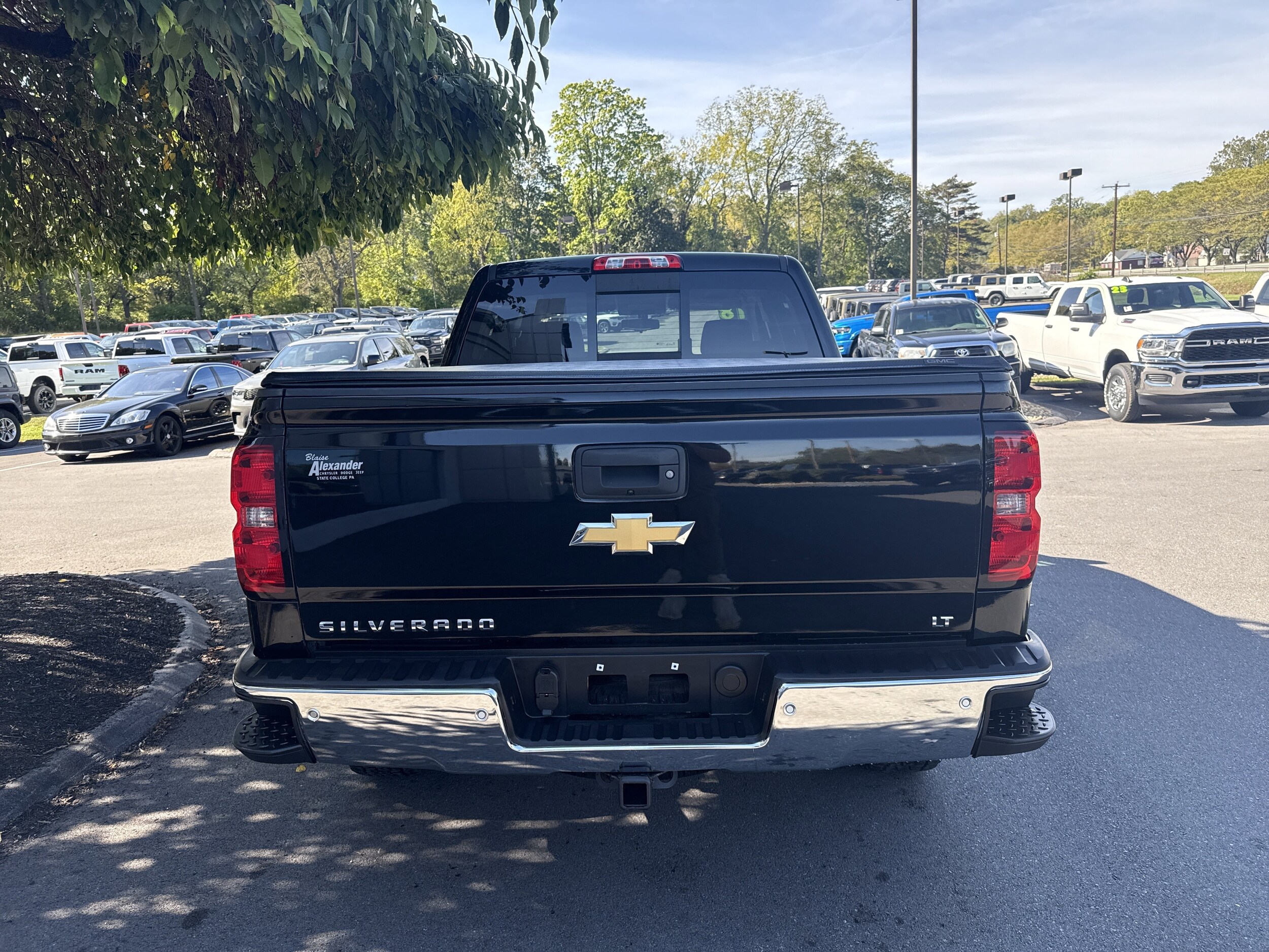 2018 Chevrolet Silverado 1500 LT photo 4