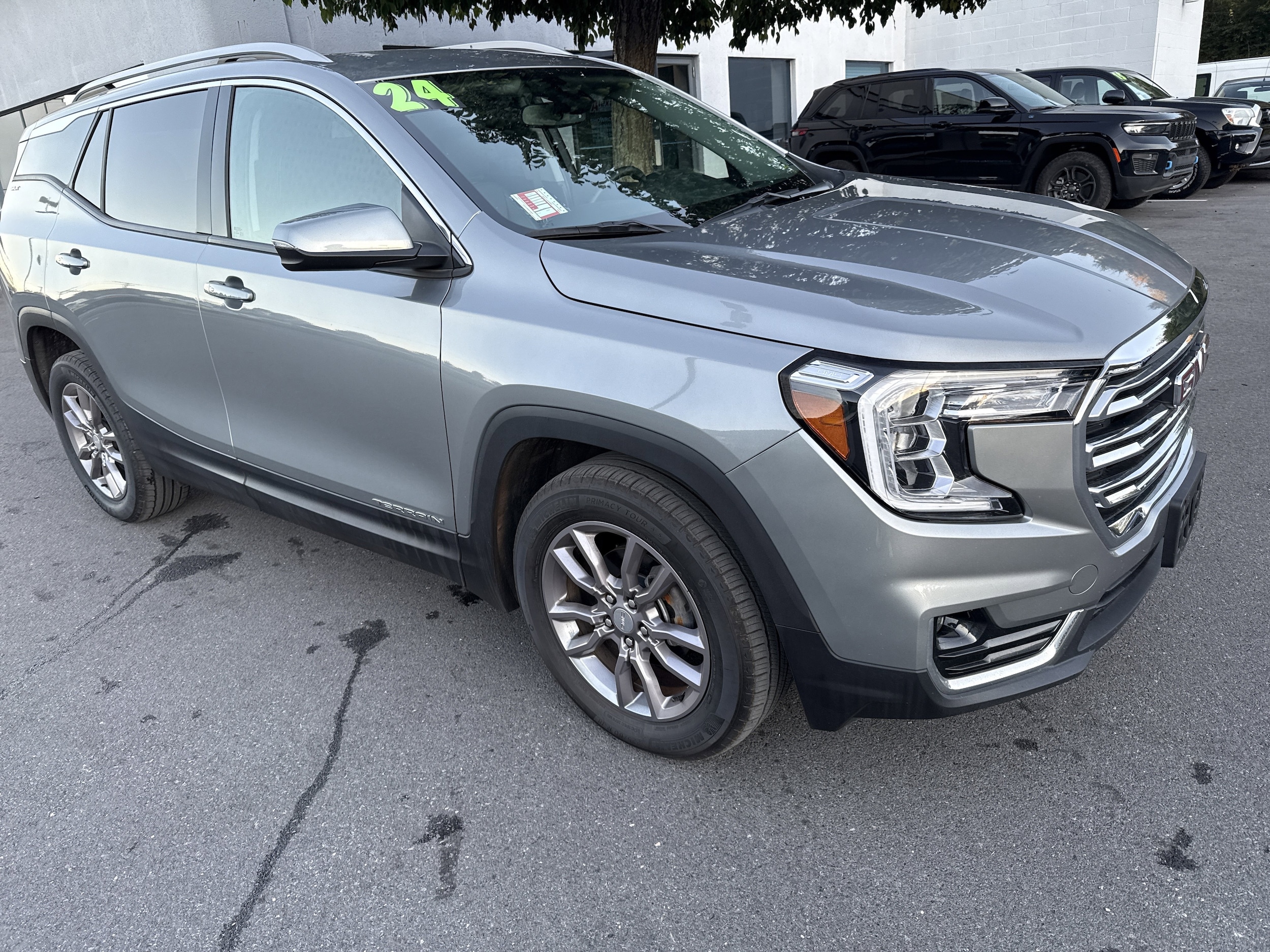 2024 GMC Terrain SLT's photo